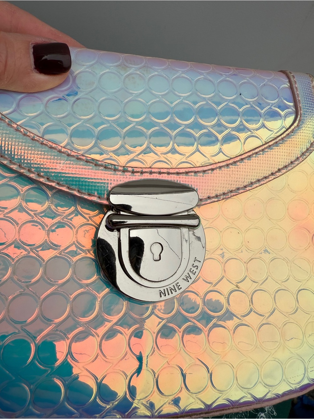 Nine West Iridescent Pink Purple Bubble-Texture Crossbody Bag Gold Chain Strap - Picture 8 of 16